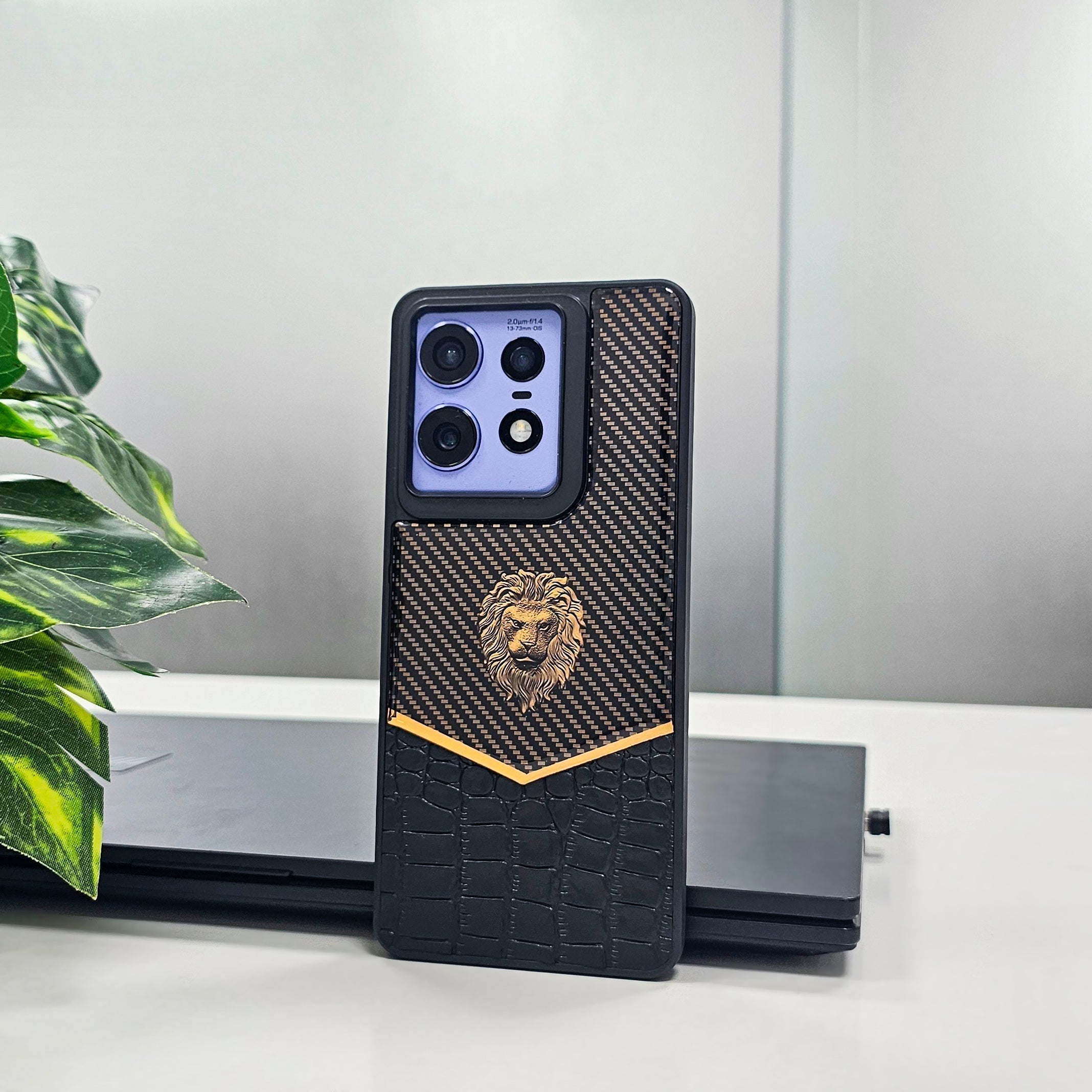 Motorola Edge 50 Pro 5G Luxury Lion Pattern Leather And Liquid Silicone Case